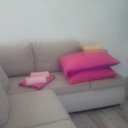 Tonka Apartment *