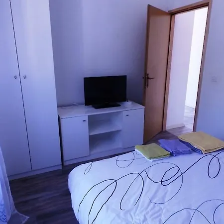 Tonka * Zaton (Sibenik-Knin)