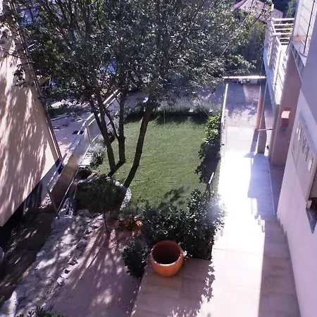 Tonka Zaton (Sibenik-Knin)