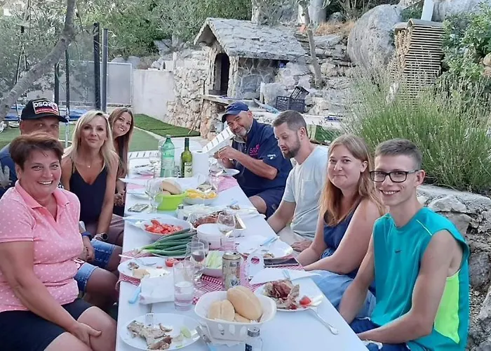 Tonka Zaton (Sibenik-Knin)