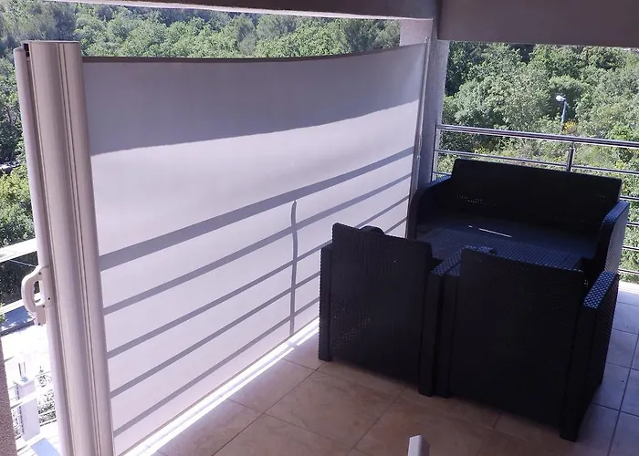 Tonka Zaton (Sibenik-Knin)