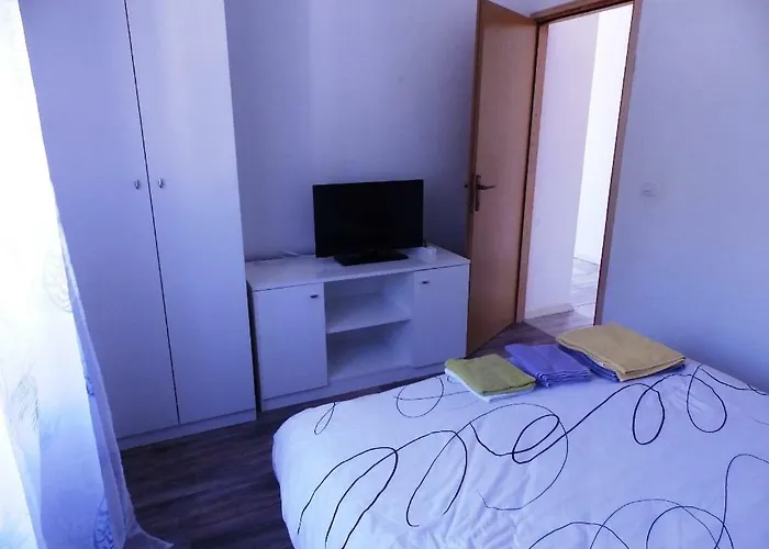 Tonka * Zaton (Sibenik-Knin)