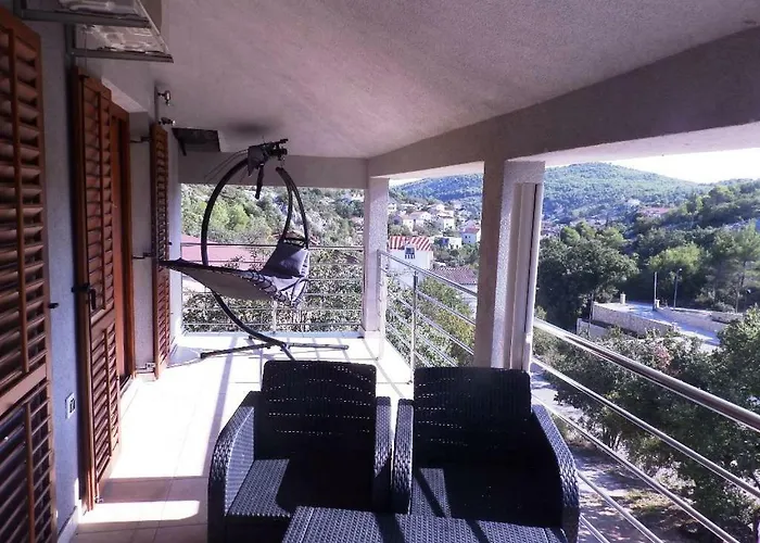 Tonka Zaton (Sibenik-Knin)